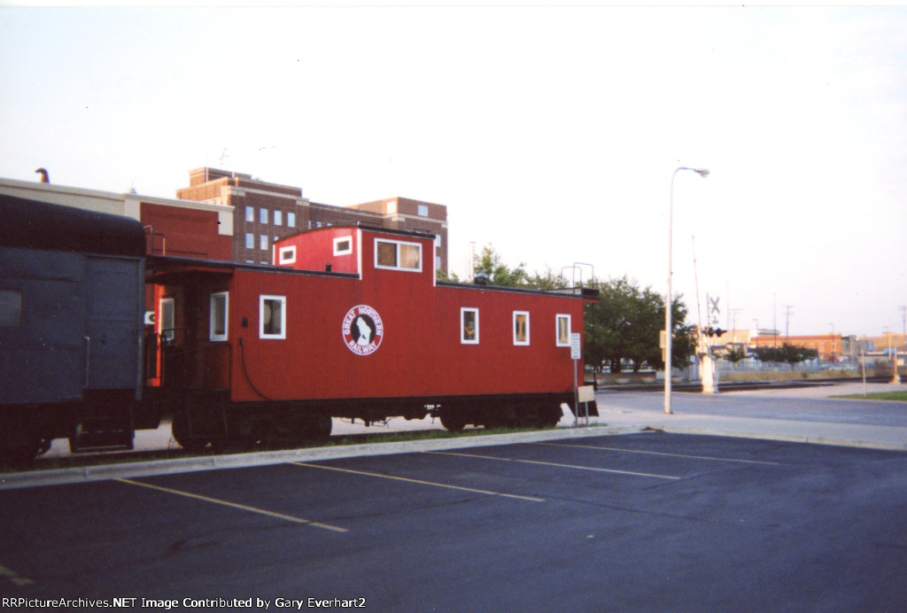 GN Caboose #X227 - Great Northern